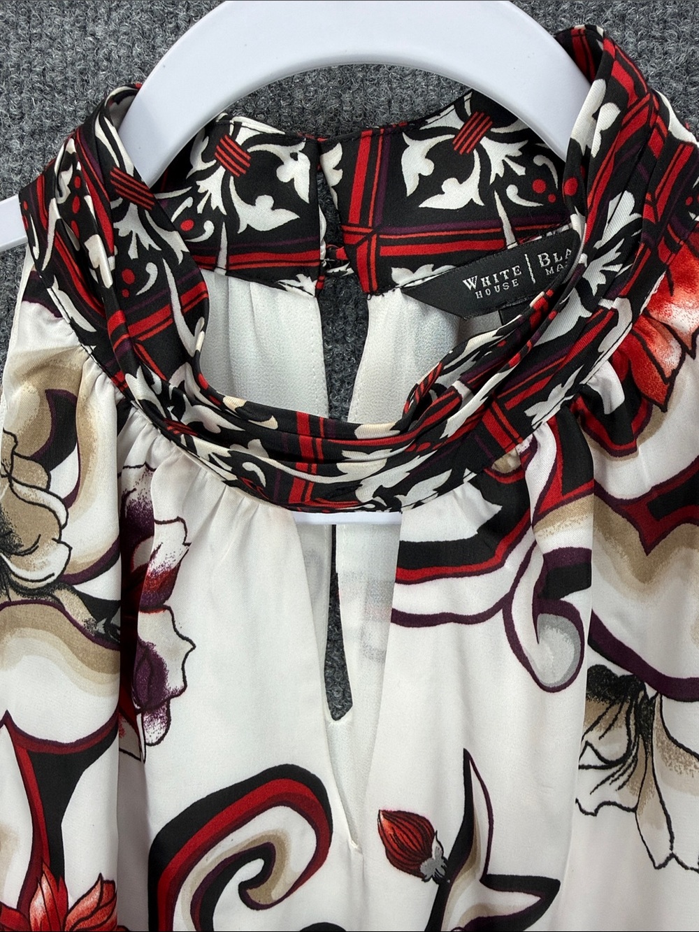 White House Black Market Sleeveless Halter Blouse Red White Black Medium NWOT - Picture 4 of 9